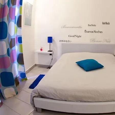 Behouse And Breakfast 3* Naples