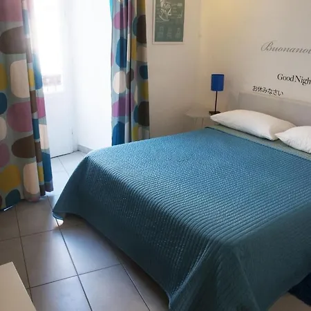Behouse And Breakfast Guest house
