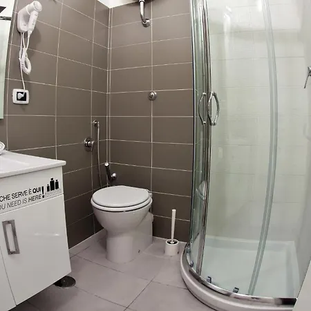 Guest house Behouse And Breakfast Naples