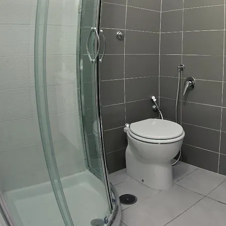 Гостевой дом Behouse And Breakfast 3*